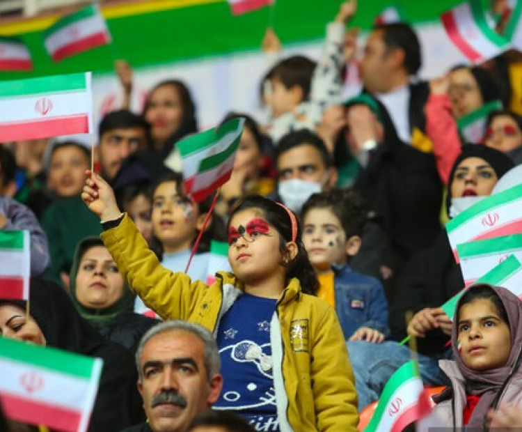 اجرای برنامه «ایران جاودان» به مناسبت دهه فجر در مدارس منطقه ۷