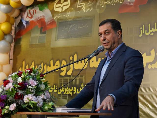 خیرین آموزشوپرورش پرچمداران عرصه خدمتاند