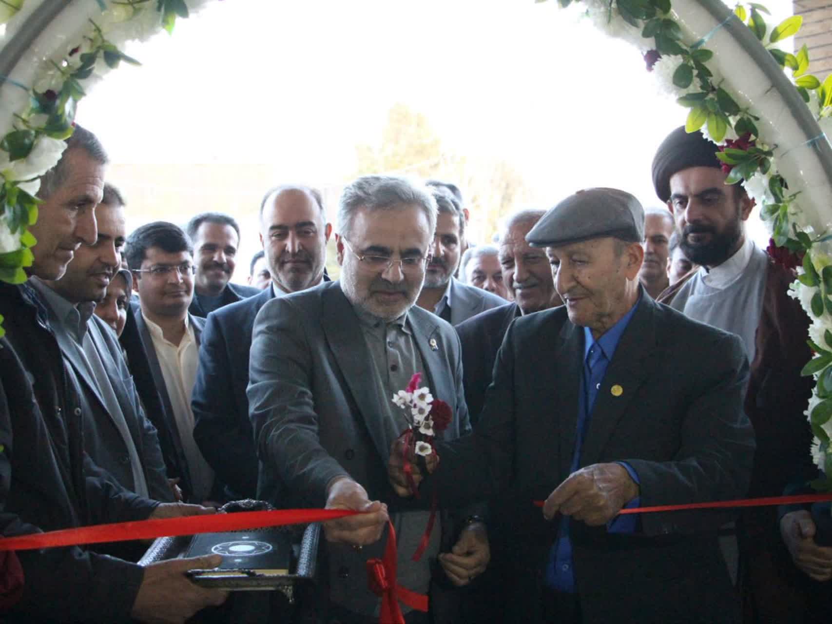 نخستین مركز هاب هوش مصنوعی دانشگاه پیام نور در دهق راه اندازی شد