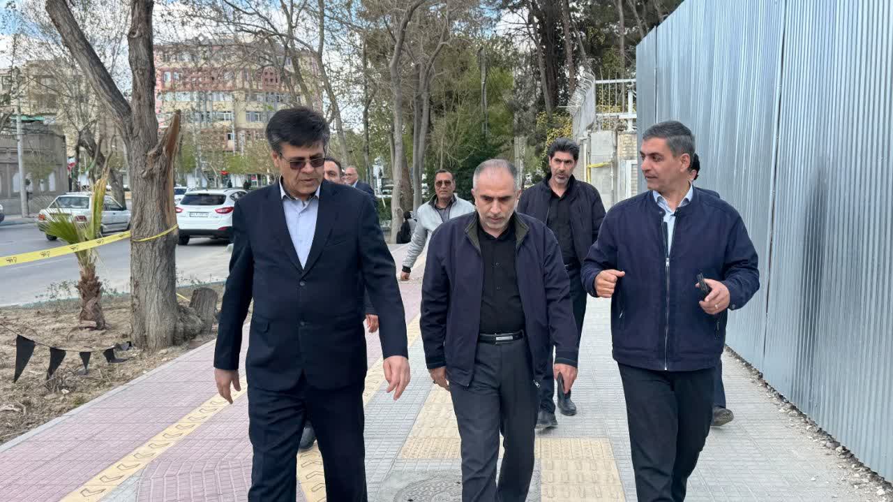بازدید سرپرست شرکت توانیر از ساختمان آسیبدیده شرکت توزیع نیروی برق استان اصفهان