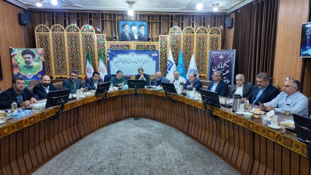پیشتازی اصفهان در تولید انرژیهای پاک با احداث ۱۱۲۰ مگاوات نیروگاه خورشیدی