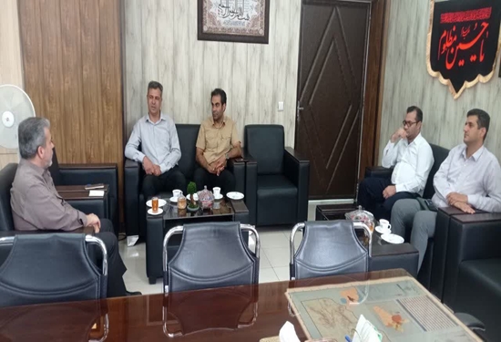 تببین نقش دامپزشکی برای نسل آینده در دیدار مدیرکل دامپزشکی استان اصفهان با مدیر دبیرستان زنده یاد صافی