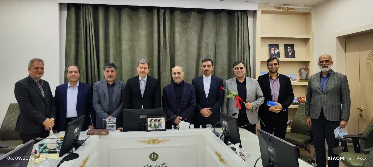 تأکید استاندار اصفهان بر نقش محوری اصناف در تحقق اهداف اقتصادی استان